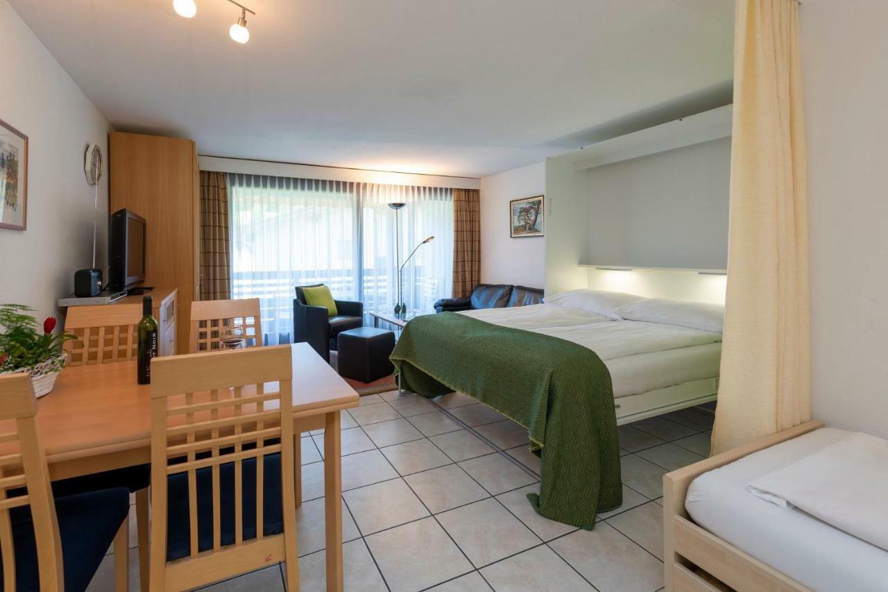 Zuhause In Den Alpen Ihre Ferienwohnung Mit Hallenbad Und Sauna Lenzerheide Exterior foto